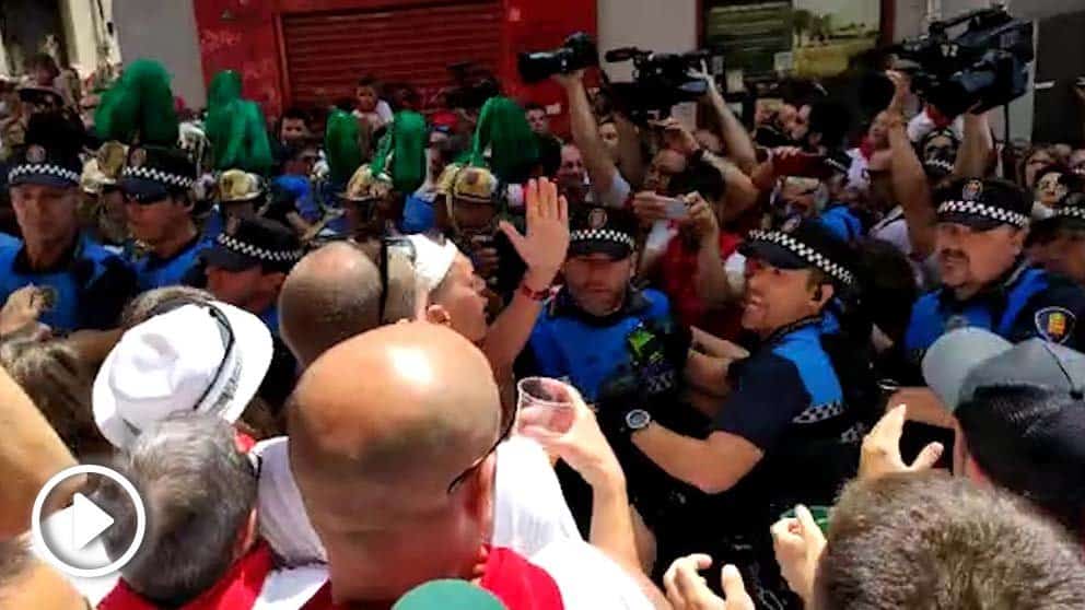 un hombre incapaz de ejercer la violencia no es un pacifista, sino un hombre indefenso